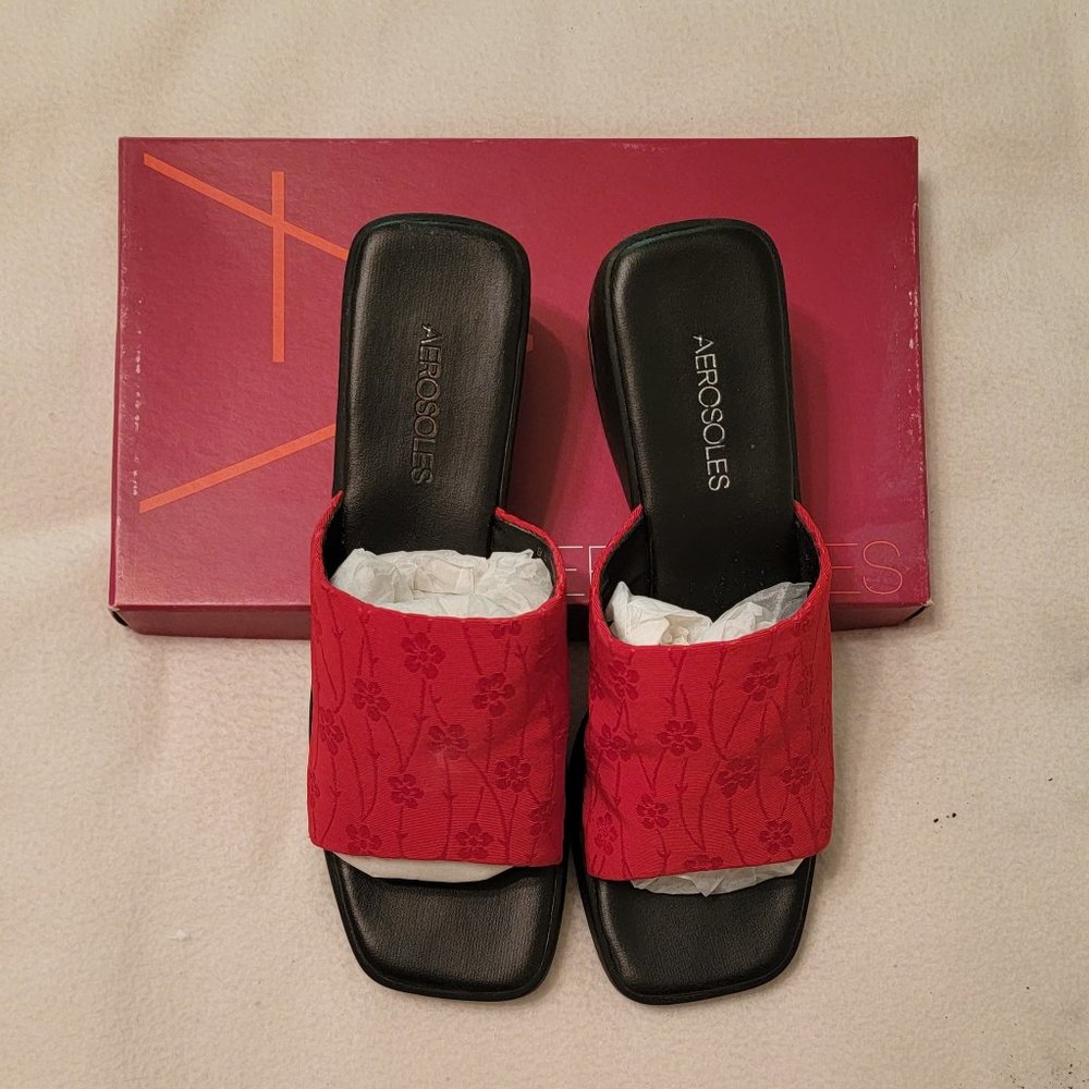 #40 - New with box - Aerosoles Red embroidered slides. Size 9
